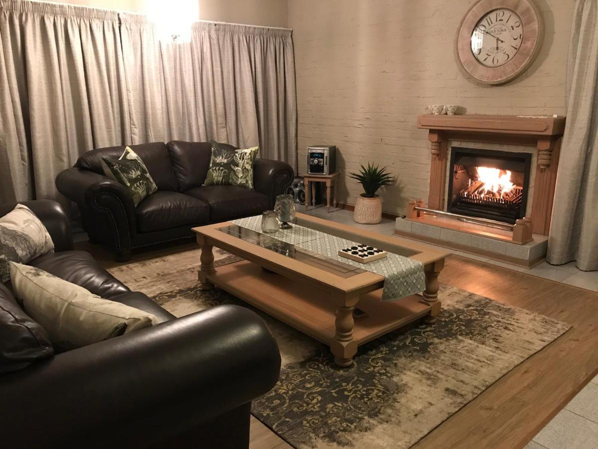 Anne's Place Potchefstroom Extérieur photo